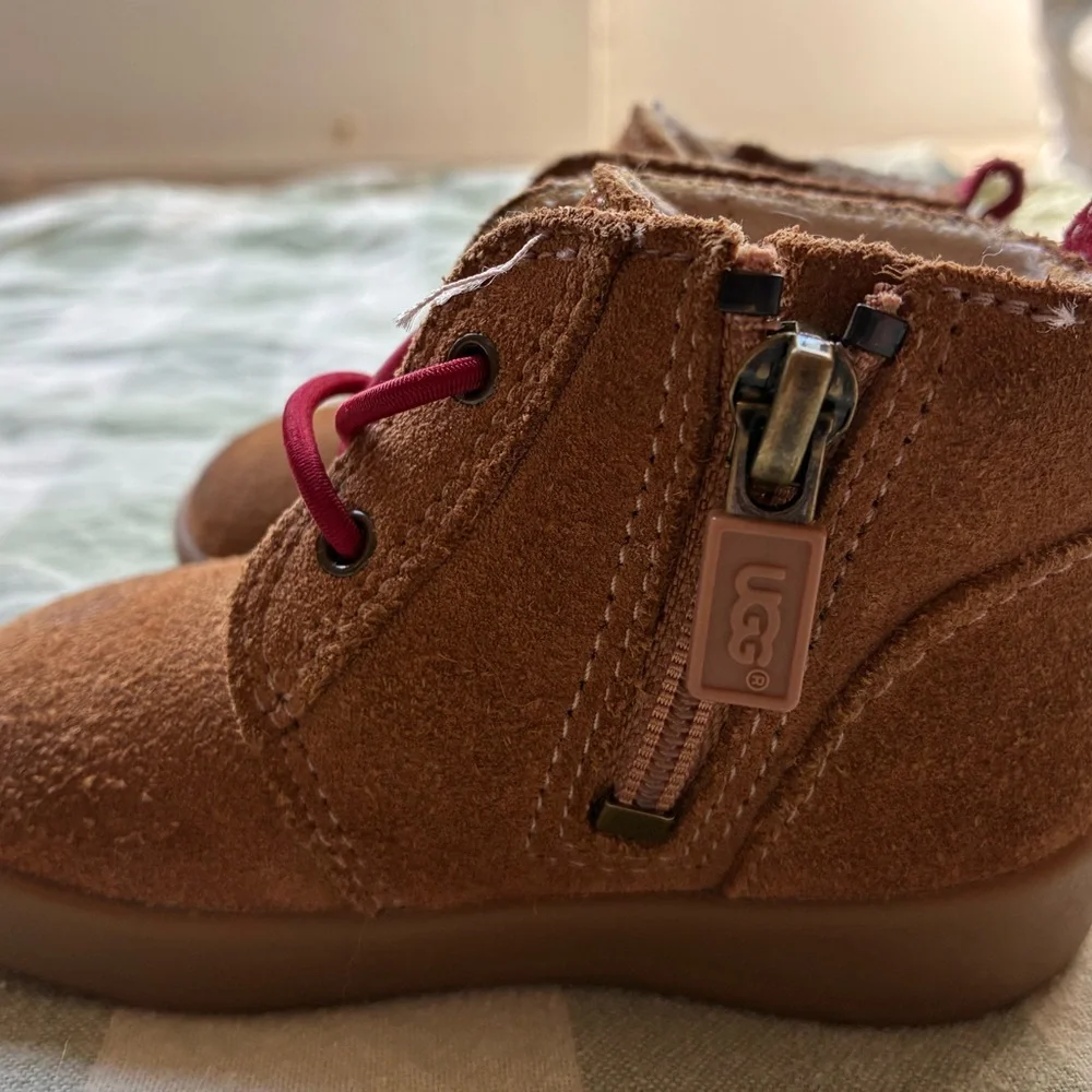 UGG Baby 4/5 Kristjan Chukka Chestnut Tan Suede Zip-Up Booties Walkers Boots